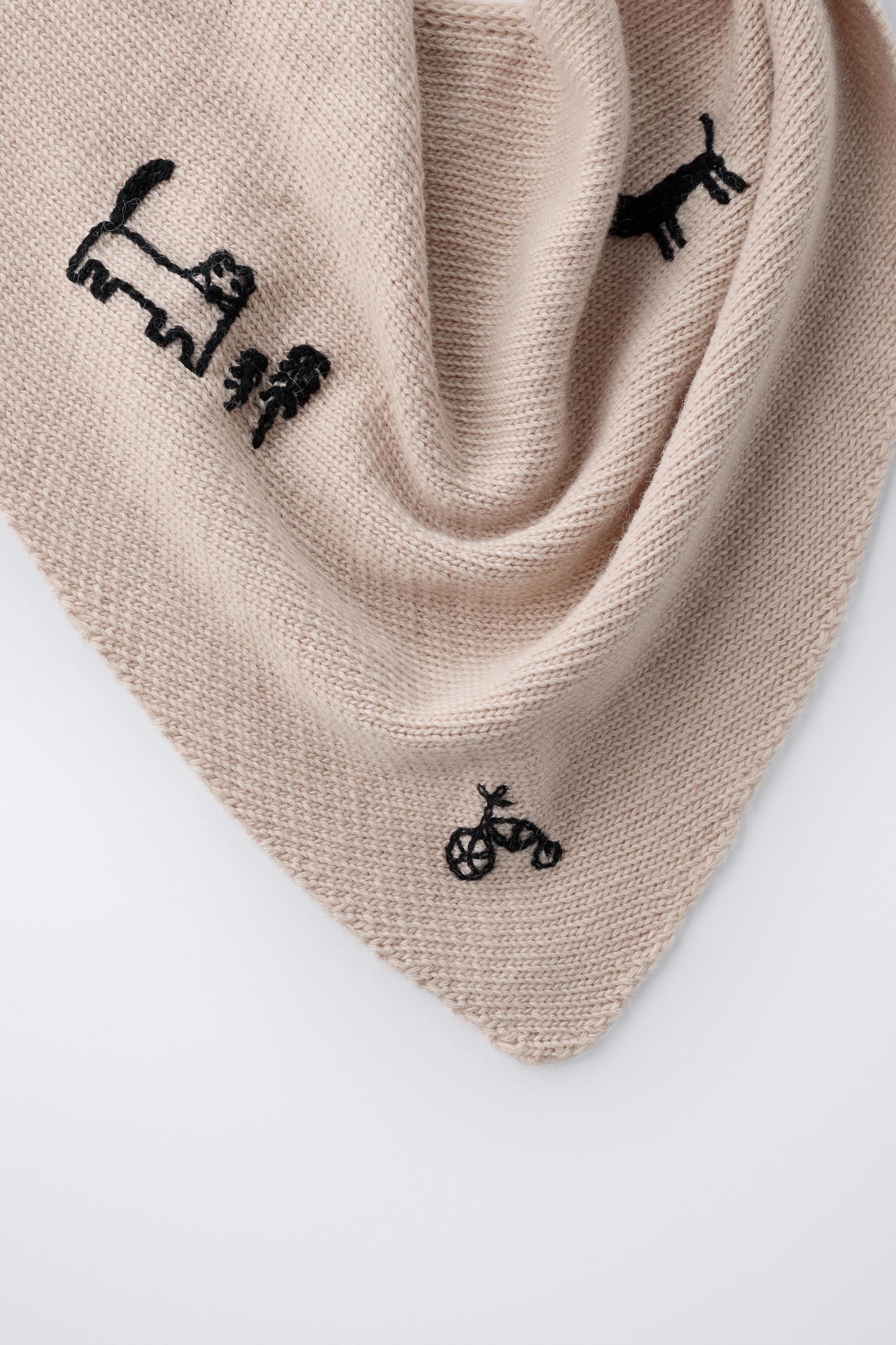 BANDANA EN MAILLE BRODÉE